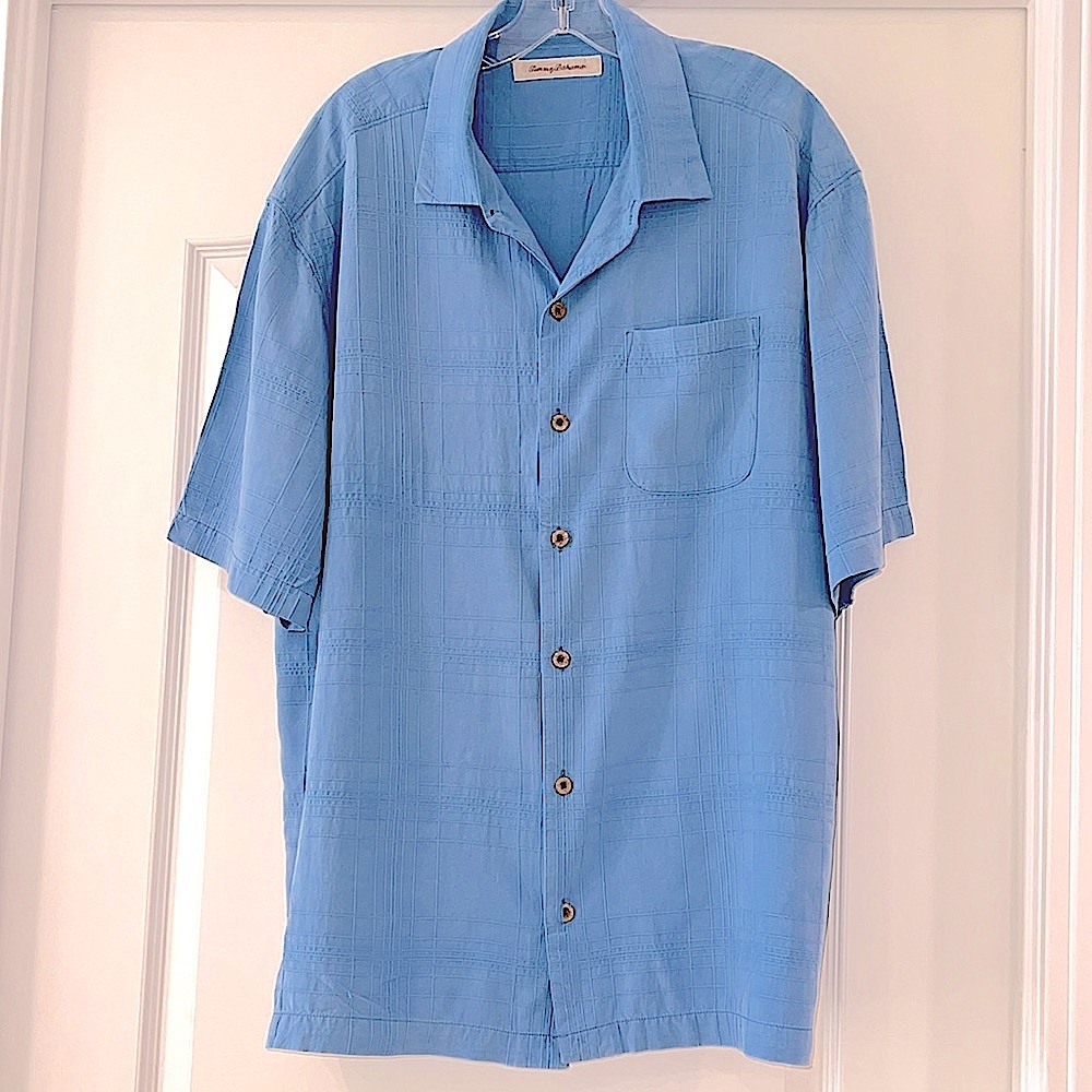 EUC Men’s Tommy Bahama short sleeve shirt - size XL